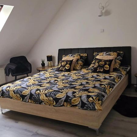 Wyjatkowy Apartament W Miliczu Bagian luar foto